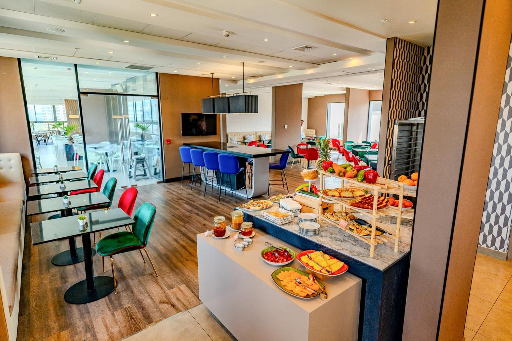 Hampton By Hilton Santiago Las Condes ภายนอก รูปภาพ