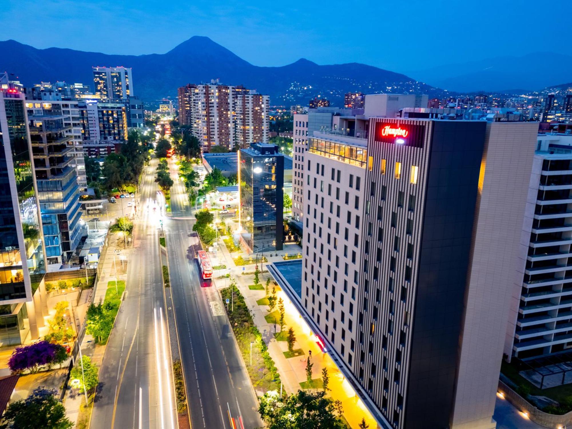 Hampton By Hilton Santiago Las Condes ภายนอก รูปภาพ