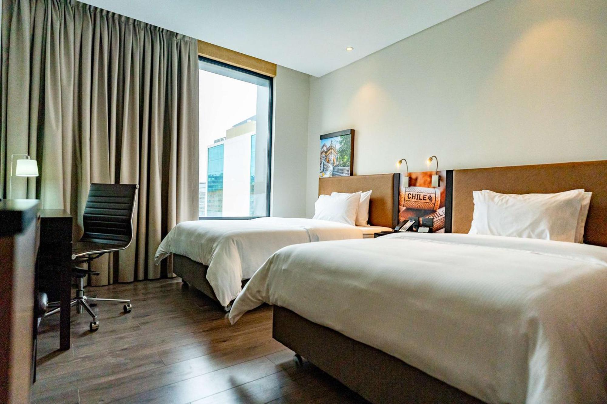 Hampton By Hilton Santiago Las Condes ภายนอก รูปภาพ